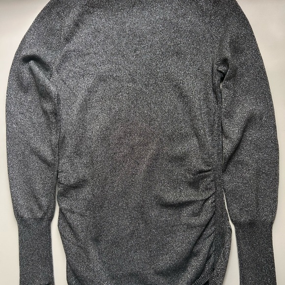 NWT. Banana Republic Gray/Silver Women's pullover Sweater size M - Picture 5 of 6
